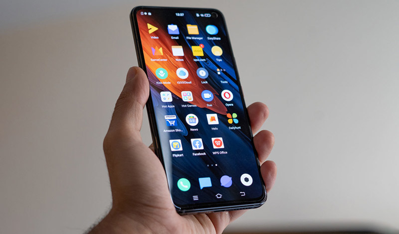 Vivo iQOO 3 | Màn hình siêu mượt 180 Hz