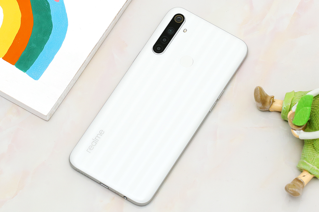 Điện thoại realme 6i Màu Trắng