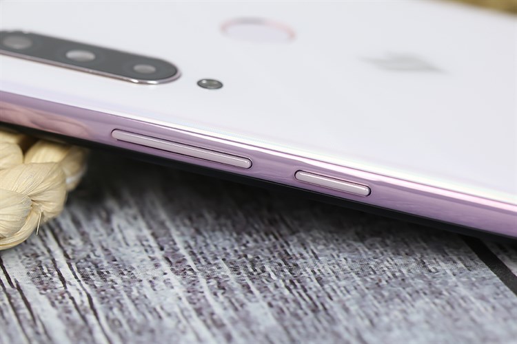 Điện thoại Vsmart Joy 3 (4GB/64GB) Màu Trắng