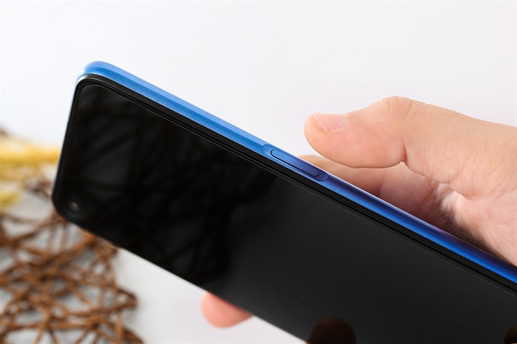 Điện thoại realme 6 (8GB/128GB) Màu Xanh Dương