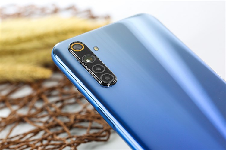 Điện thoại realme 6 (8GB/128GB) Màu Xanh Dương
