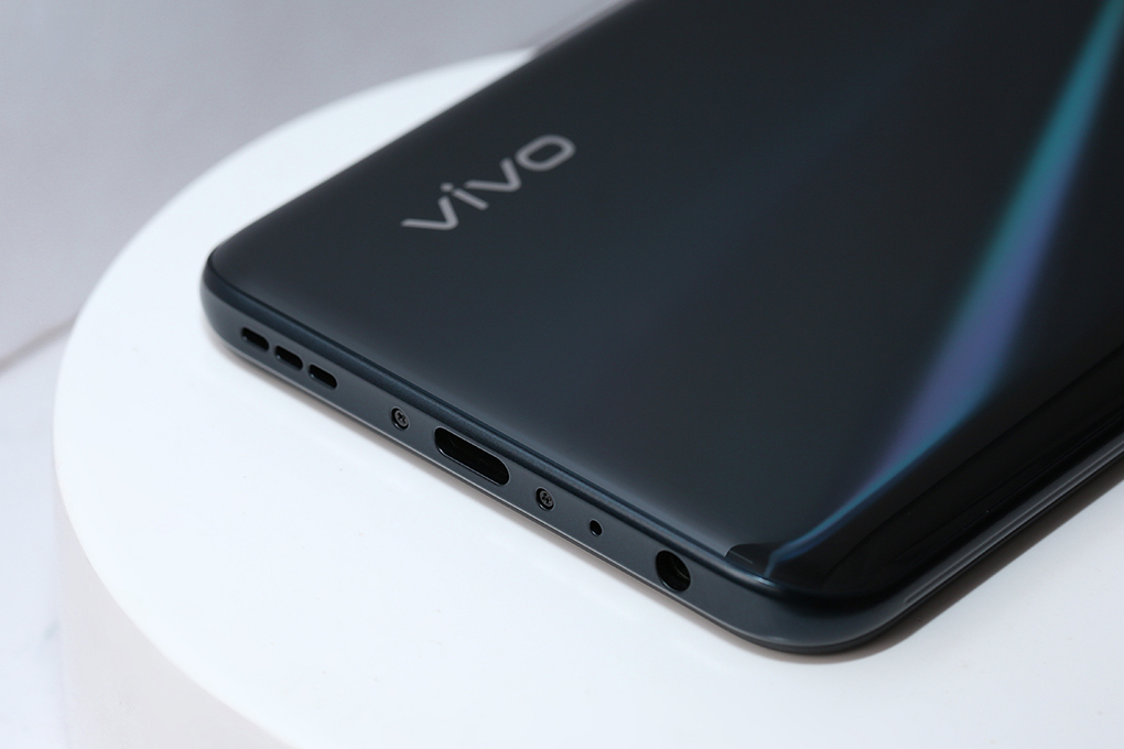 Vivo Y50 - 18
