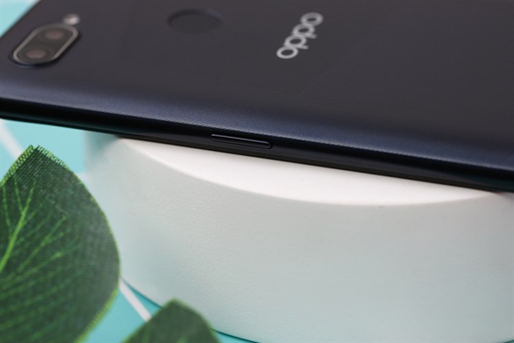 Điện thoại OPPO A12 (3GB/32GB)