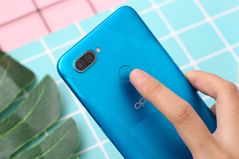 Điện thoại OPPO A12 | Cảm biến vân tay