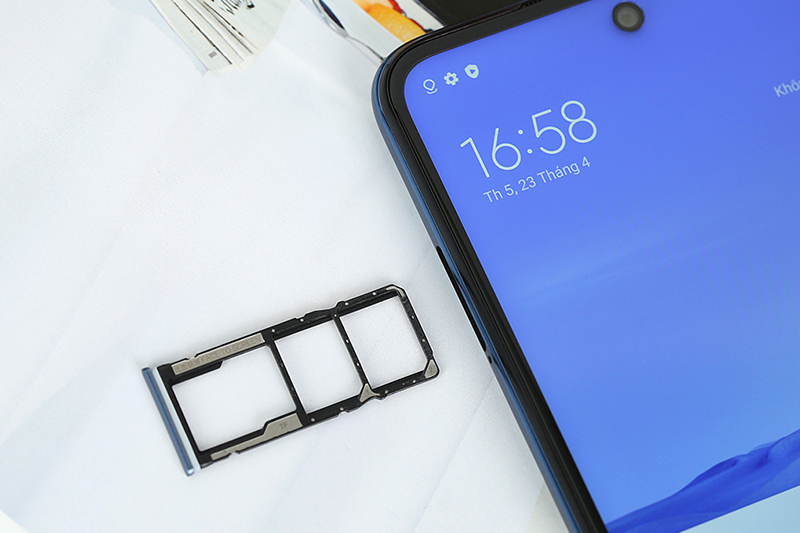 Điện thoại Xiaomi Redmi Note 9 Pro | Thiết kế khay sim kép có hỗ trợ thẻ nhớ ngoài MicroSD