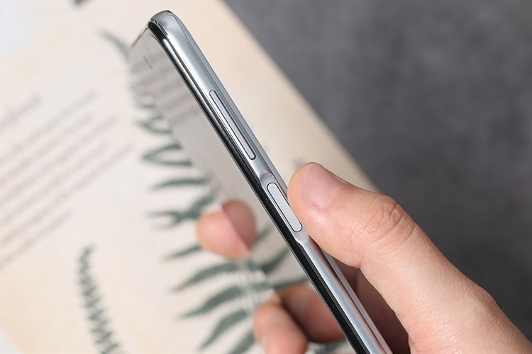 Điện thoại Xiaomi Redmi Note 9 Pro (6GB/64GB) Màu Trắng