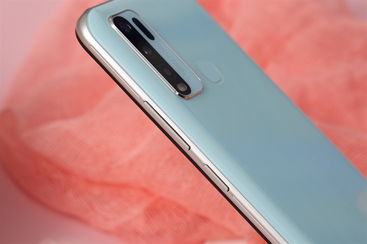 Điện thoại Vivo Y30 Màu Trắng