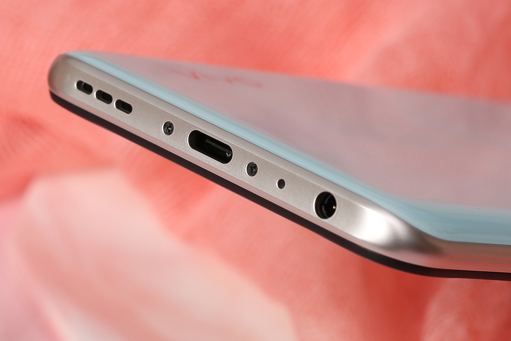 Điện thoại Vivo Y30 Màu Trắng