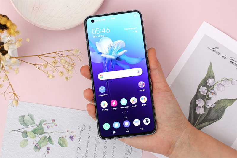 Camera trước 32 MP - Vivo X50