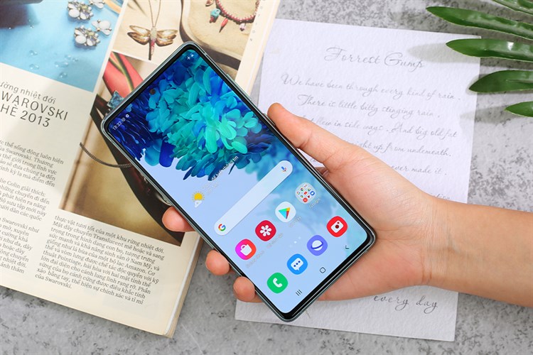Điện thoại Samsung Galaxy S20 FE (8GB/256GB)