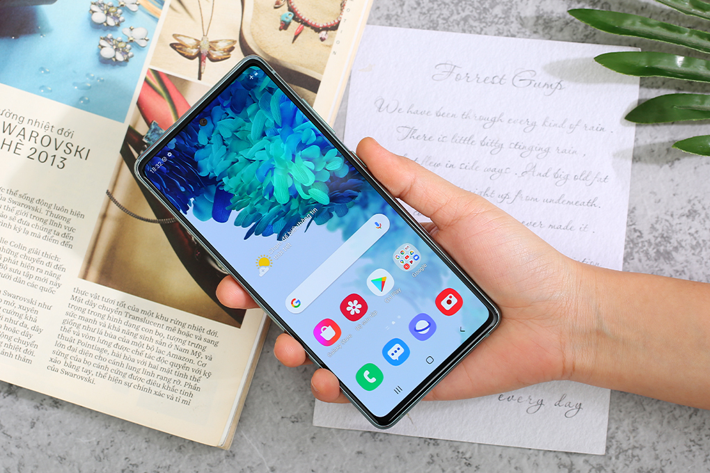 Điện thoại Samsung Galaxy S20 FE (8GB/256GB)