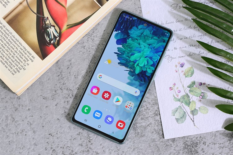Điện thoại Samsung Galaxy S20 FE (8GB/256GB)