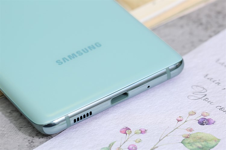 Điện thoại Samsung Galaxy S20 FE (8GB/256GB)