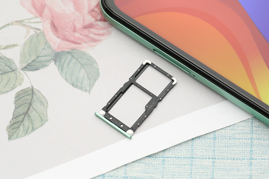 Điện thoại Vsmart Star 4 (3GB/32GB) Màu Xanh lá