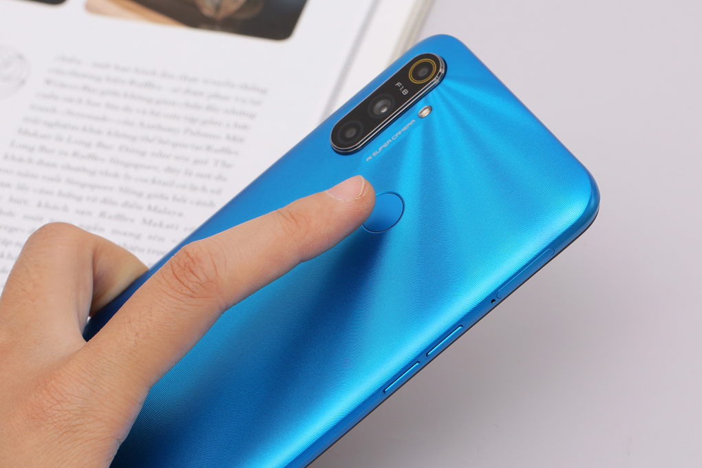 Điện thoại realme C3 (3GB/64GB) Màu Xanh Dương