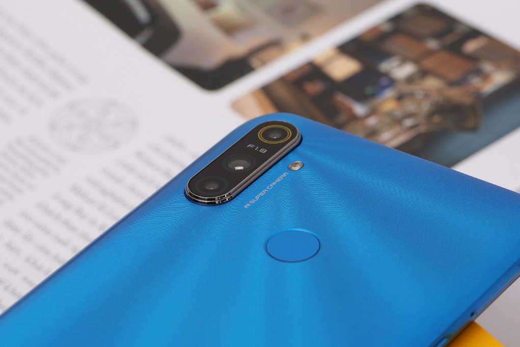 Điện thoại realme C3 (3GB/64GB) Màu Xanh Dương