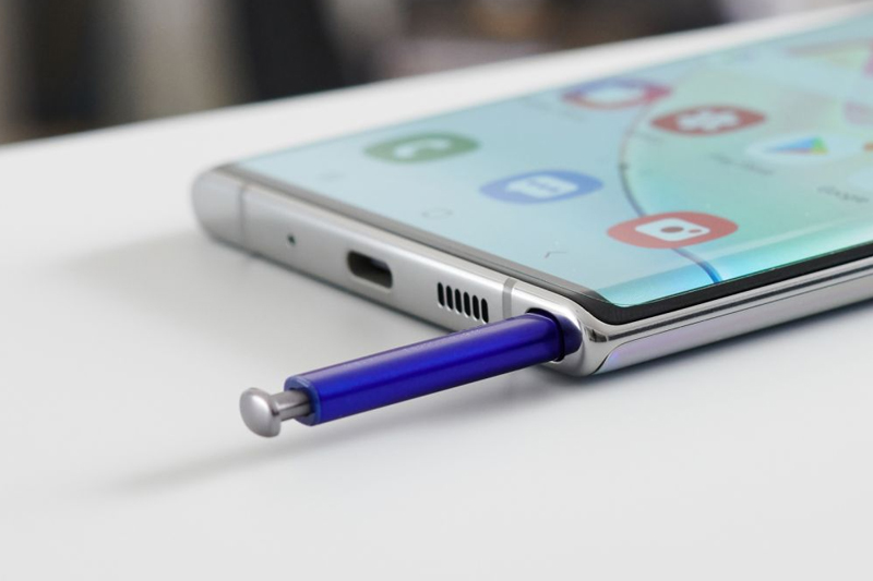 Đặc trưng của dòng Note là có bút S Pen - Samsung Galaxy Note 20 Ultra