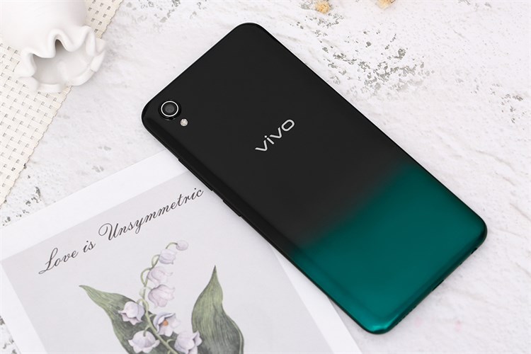 Điện thoại Vivo Y1s Màu Đen