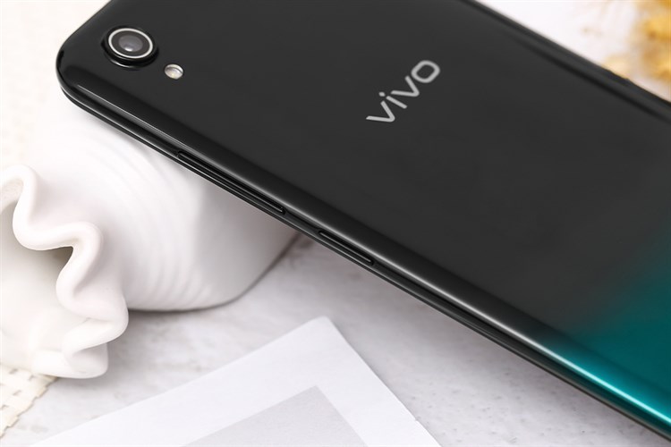 Điện thoại Vivo Y1s Màu Đen