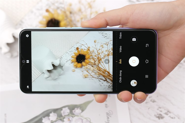 Điện thoại Vivo Y1s Màu Xanh Dương