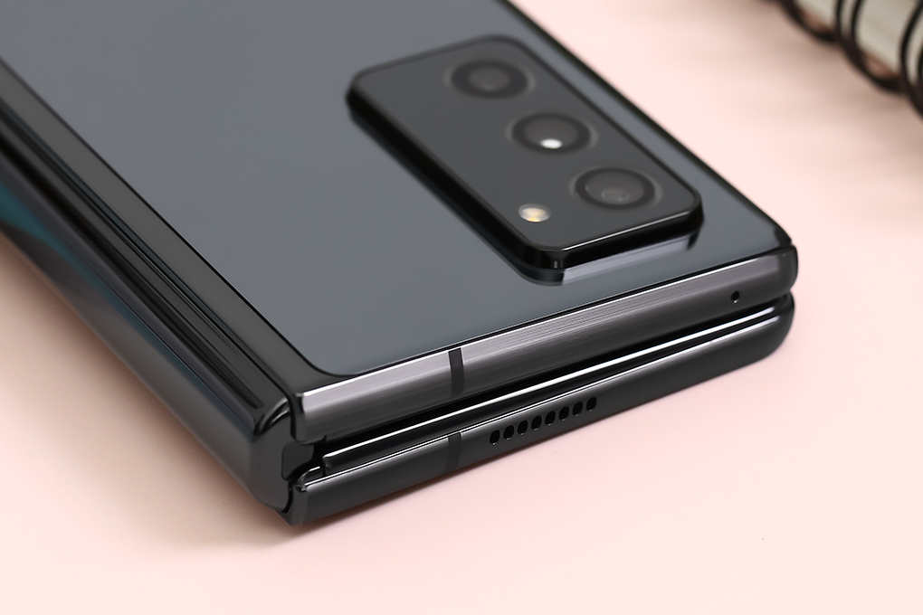 Điện thoại Samsung Galaxy Z Fold2 5G Màu Đen