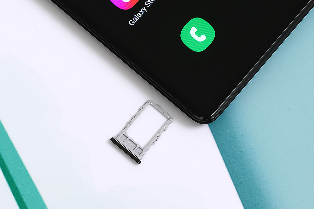 Điện thoại Samsung Galaxy Z Fold2 5G Màu Đen