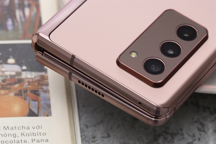 Điện thoại Samsung Galaxy Z Fold2 5G Màu Vàng đồng