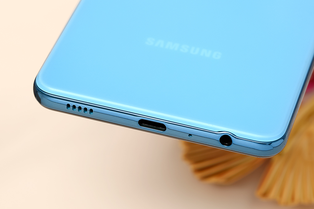 Điện thoại Samsung Galaxy A72 Màu Xanh Dương