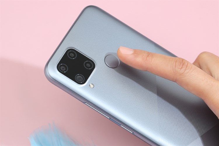 Điện thoại realme C15