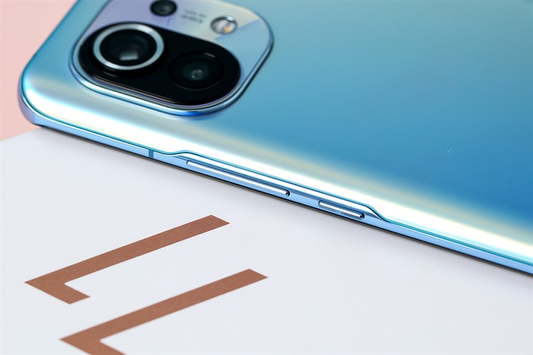 Điện thoại Xiaomi Mi 11 5G Màu Xanh Dương