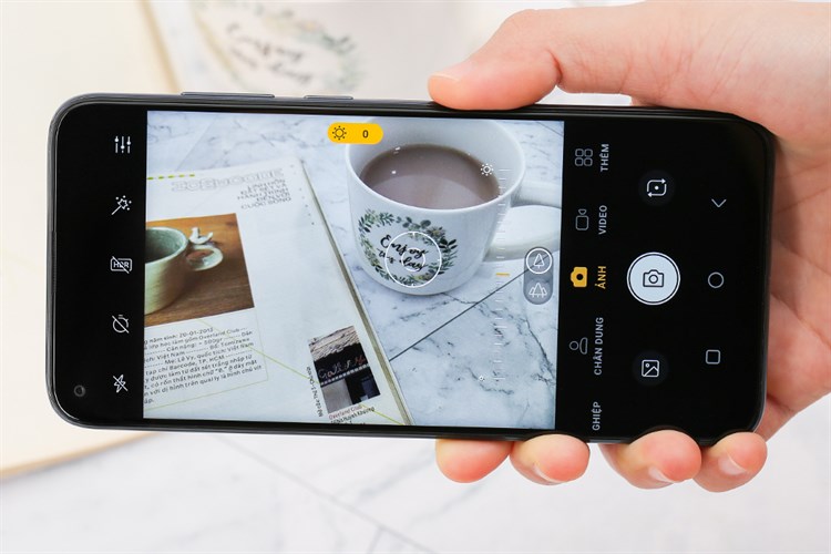 Điện thoại Vsmart Live 4 4GB