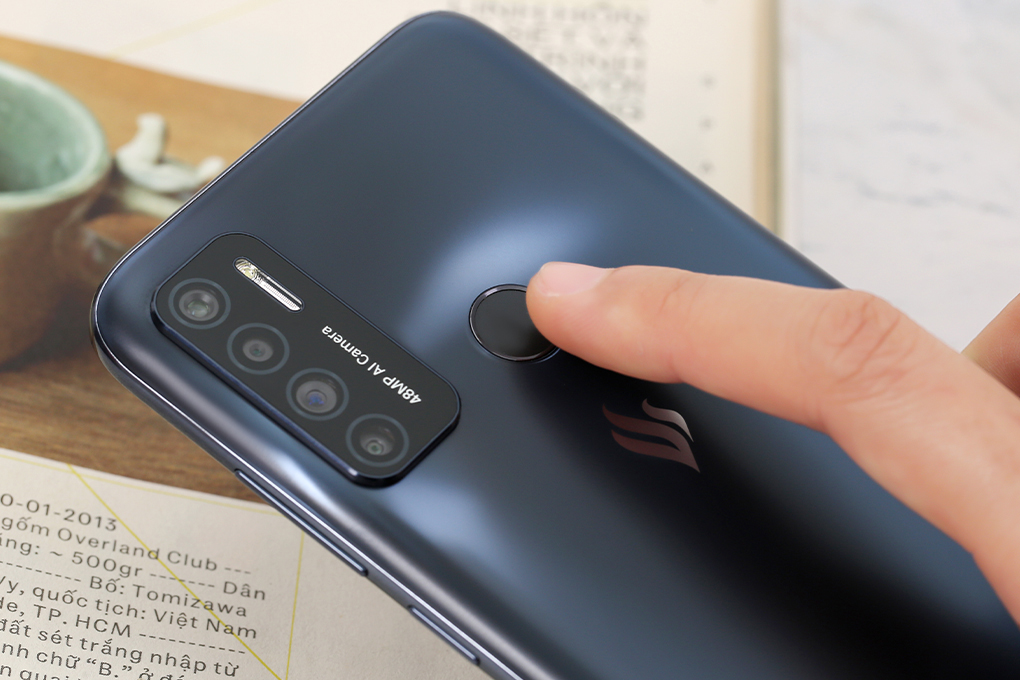 Điện thoại Vsmart Live 4 4GB