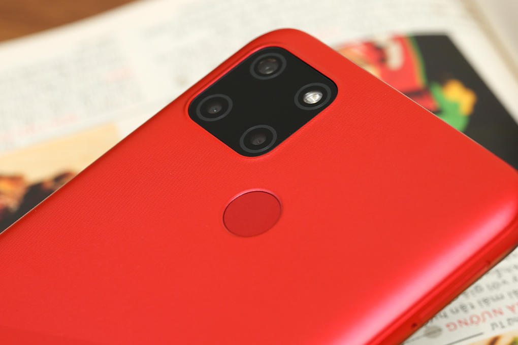 Điện thoại realme C12 Màu Đỏ