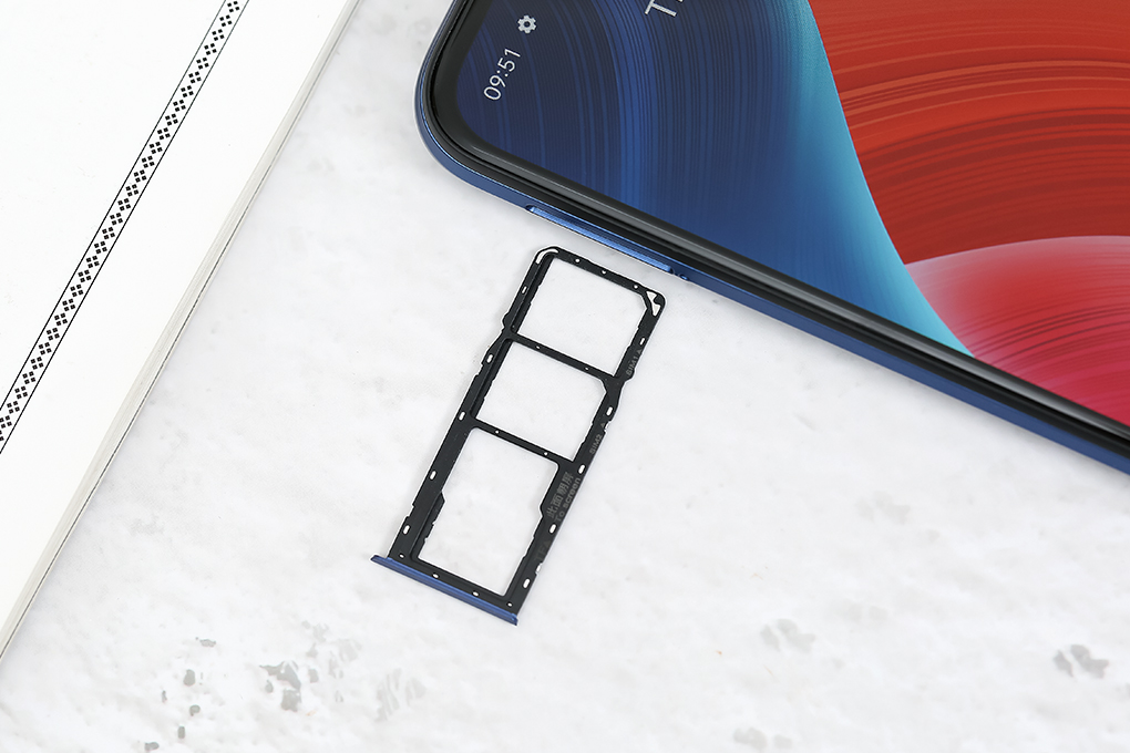 Điện thoại realme C12 Màu Xanh Dương