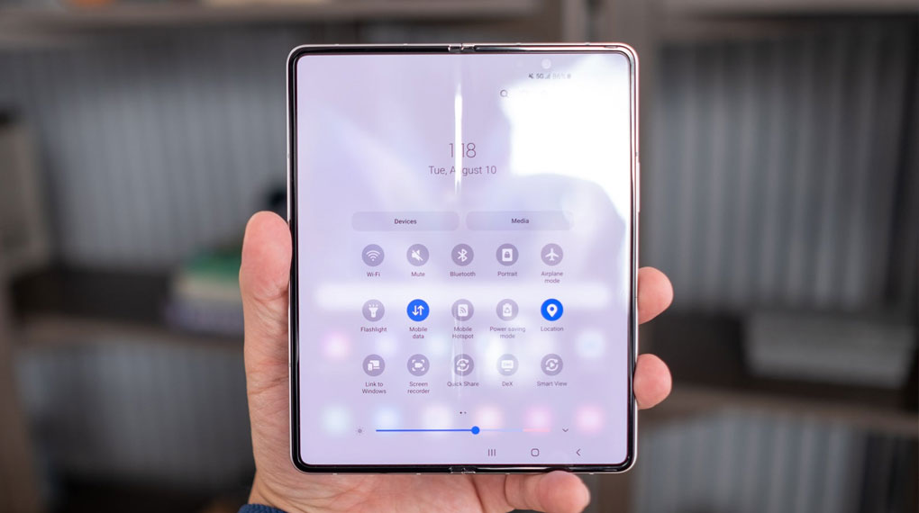 Samsung Galaxy Z Fold3 5G | Khả năng lưu trữ rộng rãi