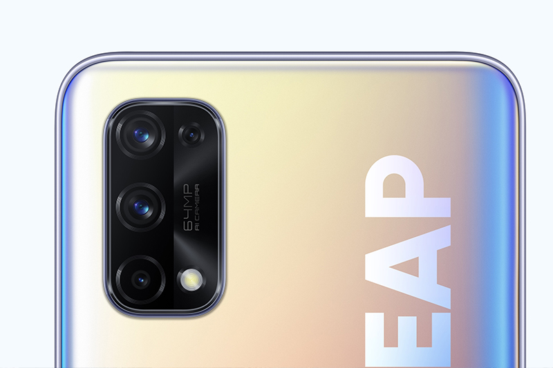 Realme X7 | Camera sau có cảm biến chính 64MB, camera phụ góc chụp siêu rộng 119°