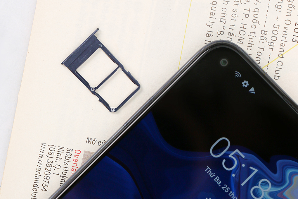 Điện thoại Vsmart Live 4 6GB