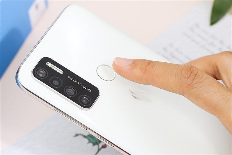 Điện thoại Vsmart Live 4 6GB