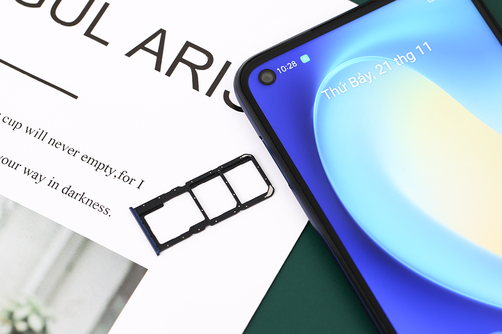 Điện thoại realme C17 Màu Xanh Dương