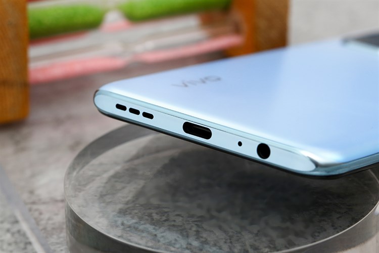 Điện thoại Vivo V20 SE Màu Xanh dương nhạt