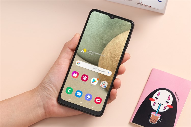 Điện thoại Samsung Galaxy A12 4GB
