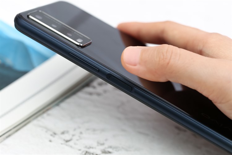 Điện thoại Vivo Y20s Màu Đen