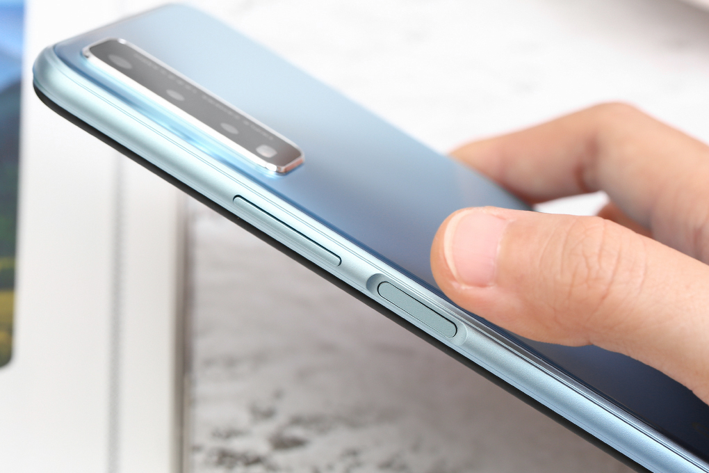 Điện thoại Vivo Y20s Màu Xanh Dương