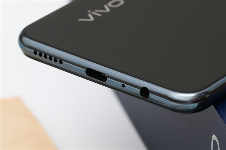 Điện thoại Vivo V20 Màu Đen