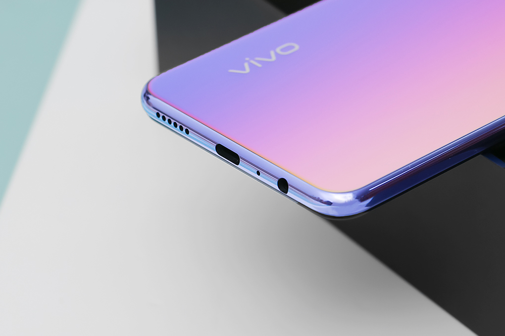 Điện thoại Vivo V20 Màu Xanh hồng