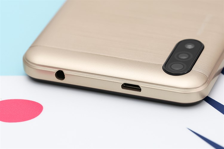 Điện thoại Mobell P41 Màu Vàng