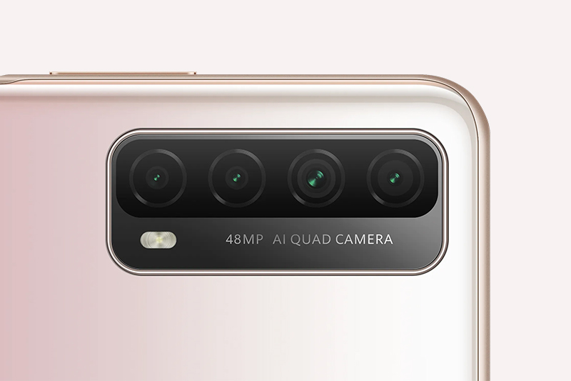 Huawei P Smart 2021 | Cụm camera lần lượt 48 MP, 8 MP, 2 MP, 2 MP.