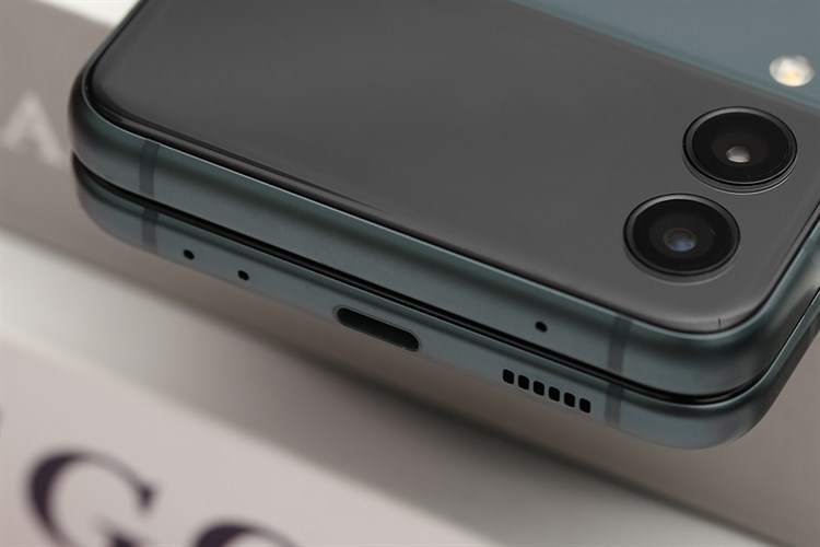 Điện thoại Samsung Galaxy Z Flip3 5G 128GB