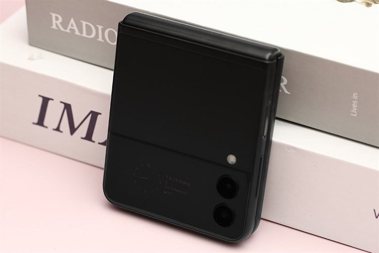 Điện thoại Samsung Galaxy Z Flip3 5G 128GB