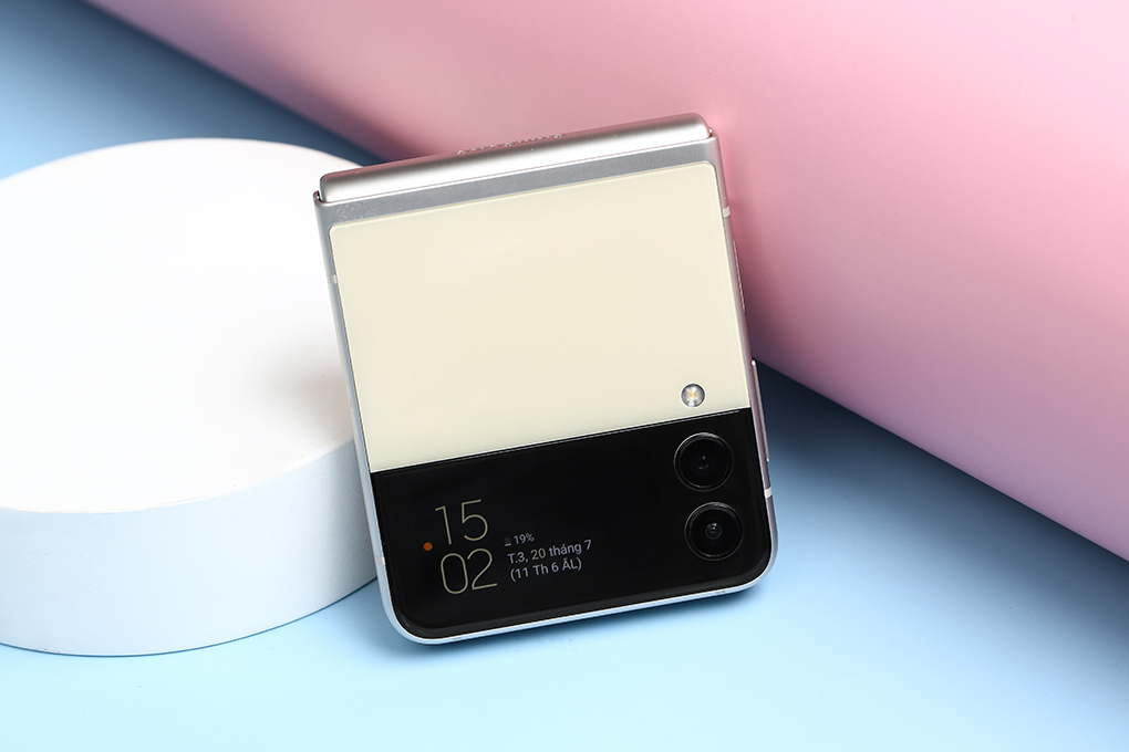 Điện thoại Samsung Galaxy Z Flip3 5G 128GB